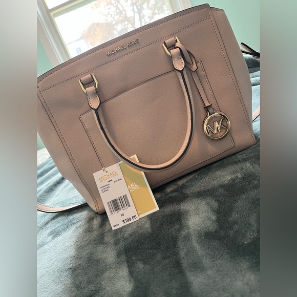 Pink Michael kors purse - Picture 1 of 3